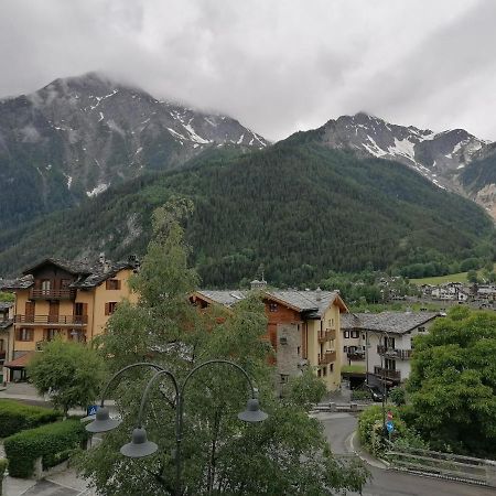 Courma House Apartment Courmayeur Bagian luar foto