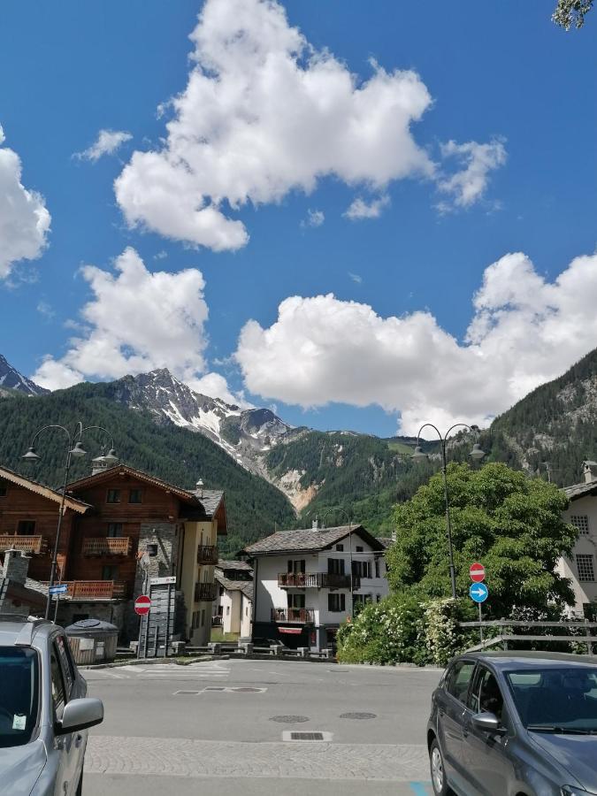 Courma House Apartment Courmayeur Bagian luar foto